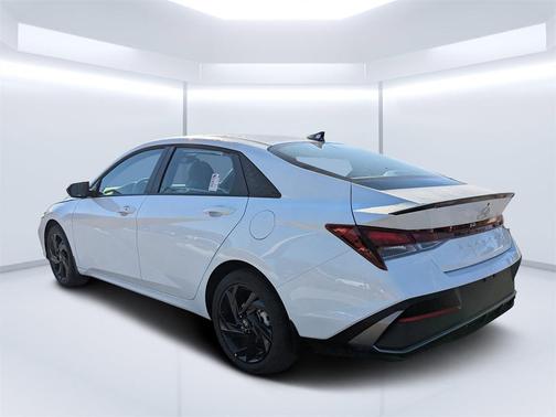 2026 Hyundai ELANTRA Sport