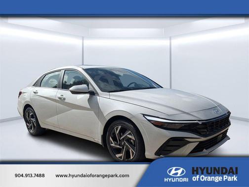 2025 Hyundai ELANTRA SEL