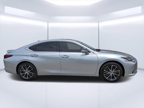 2024 Lexus ES 300h Base