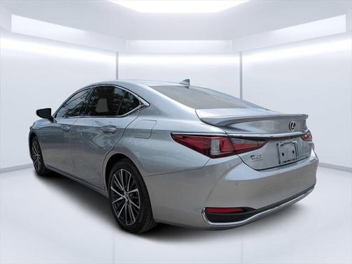 2024 Lexus ES 300h Base