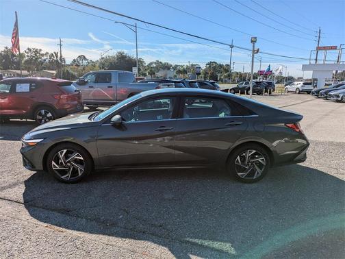 2024 Hyundai ELANTRA Limited