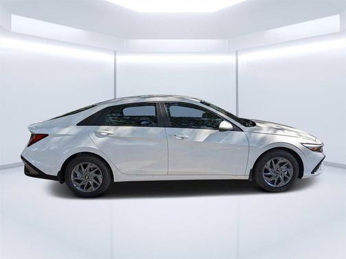 2025 Hyundai ELANTRA HEV Blue