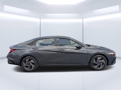 2025 Hyundai ELANTRA HEV Limited