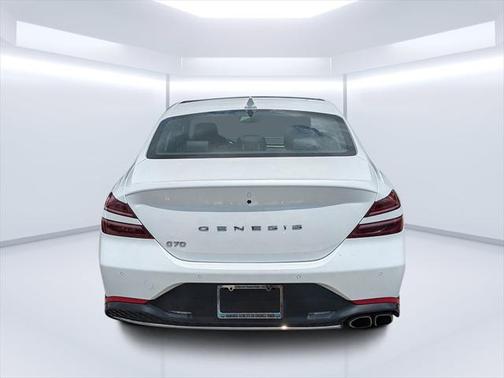 2023 Genesis G70 2.0T RWD