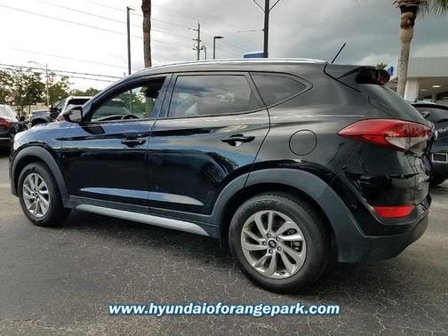2017 Hyundai TUCSON SE
