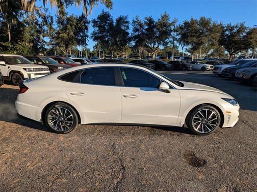 2022 Hyundai SONATA Limited