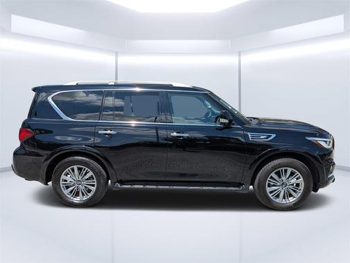 2021 INFINITI QX80 Luxe