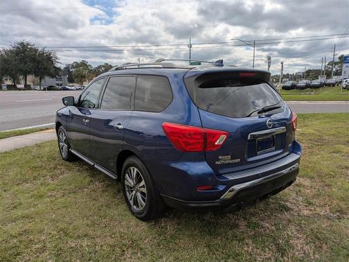 2019 Nissan Pathfinder SV
