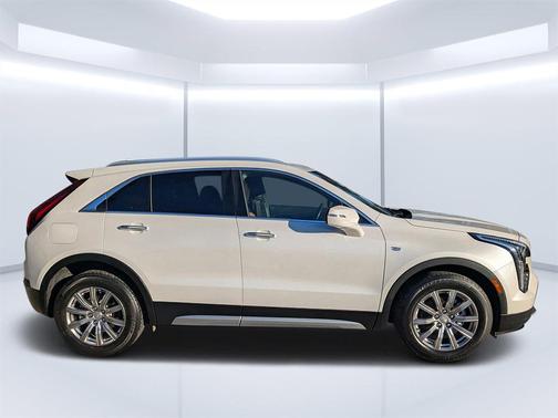 2021 Cadillac XT4 Premium Luxury