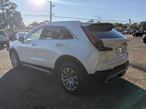 2021 Cadillac XT4 Premium Luxury