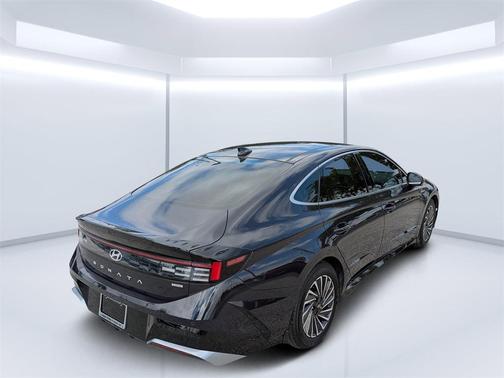 2024 Hyundai SONATA Hybrid Limited