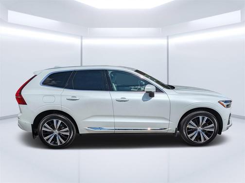 2022 Volvo XC60 B5 Inscription
