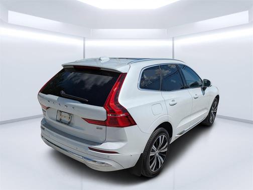 2022 Volvo XC60 B5 Inscription