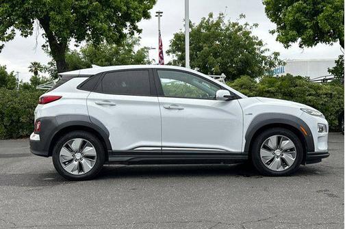 Chalk White 2020 Hyundai KONA EV Limited