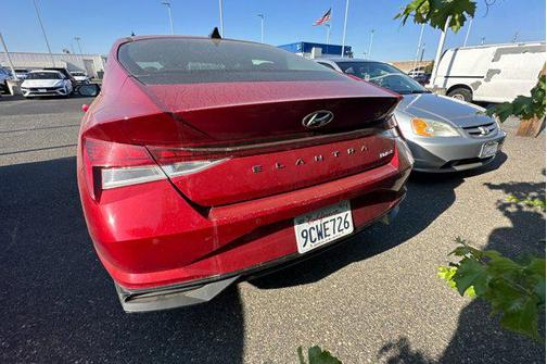 2023 Hyundai ELANTRA Limited