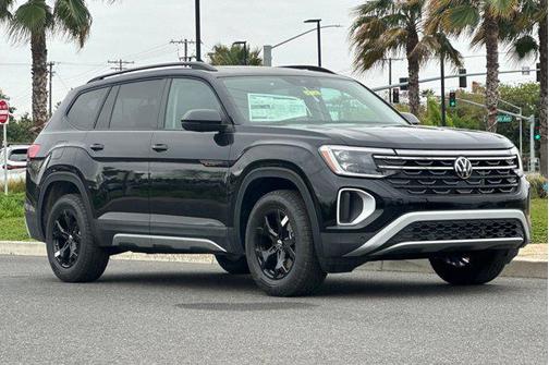 2025 Volkswagen Atlas 2.0T Peak Edition
