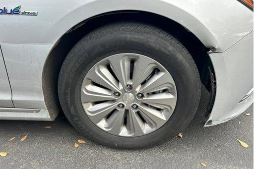 2016 Hyundai SONATA Hybrid SE