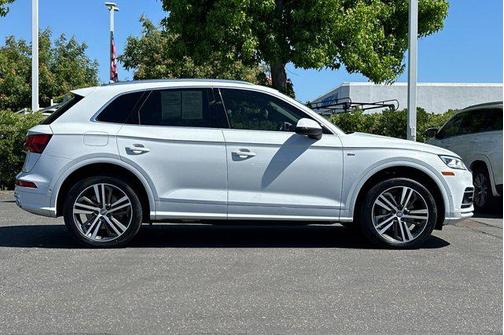 Glacier White Metallic 2020 Audi Q5 Prestige 55 TFSI e quattro S tronic