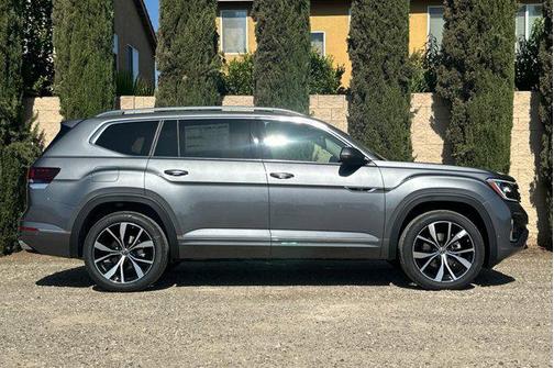 2025 Volkswagen Atlas 2.0T SEL Premium R-Line 4MOTION