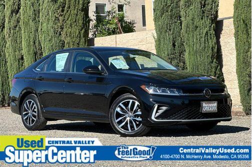 Deep Black Pearl 2025 Volkswagen Jetta 1.5T SE