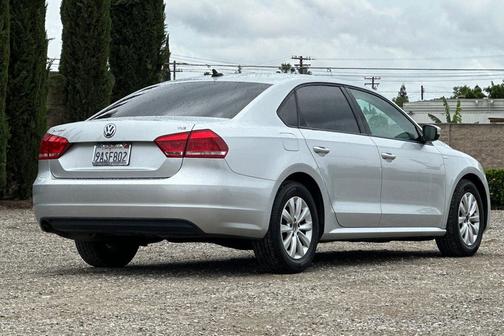 Reflex Silver Metallic 2015 Volkswagen Passat 1.8T S