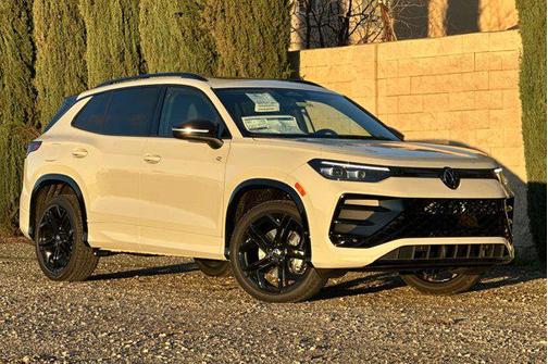 2026 Volkswagen Tiguan 2.0T SE R-Line Black 4MOTION