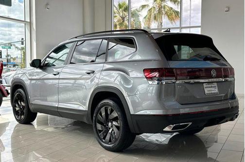 2025 Volkswagen Atlas 2.0T SE w/Technology 4MOTION
