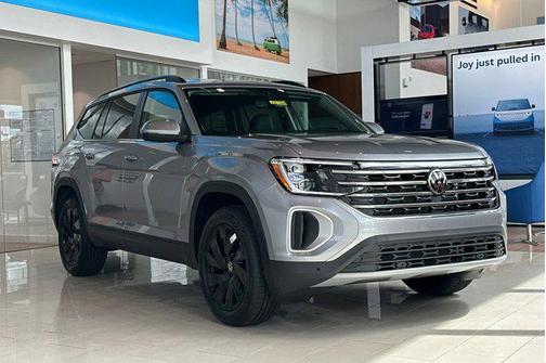 2025 Volkswagen Atlas 2.0T SE w/Technology 4MOTION