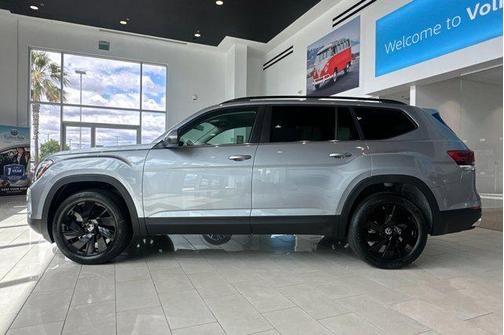 2025 Volkswagen Atlas 2.0T SE w/Technology 4MOTION