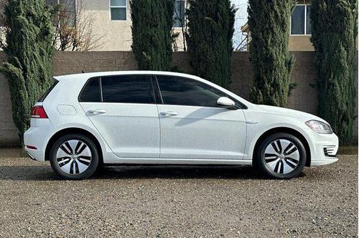 2019 Volkswagen e-Golf SE