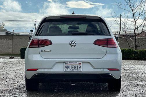 2019 Volkswagen e-Golf SE