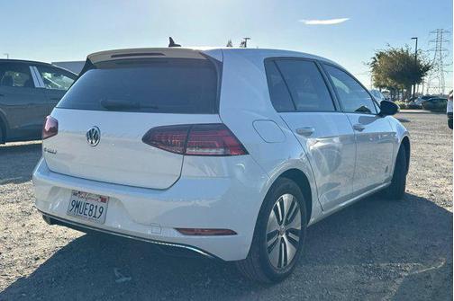2019 Volkswagen e-Golf SE