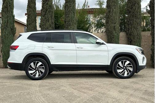 2024 Volkswagen Atlas 2.0T SE w/Technology 4MOTION