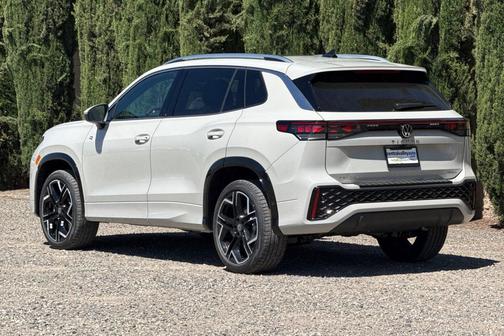 sandstone 2026 Volkswagen Tiguan 2.0T SEL R-Line 4MOTION