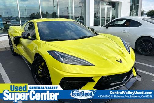 Accelerate Yellow Metallic 2023 Chevrolet Corvette Stingray w/2LT