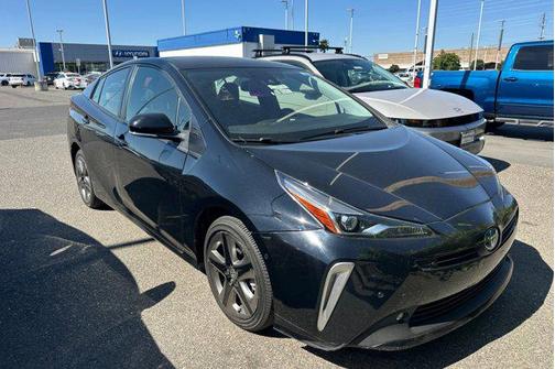 2022 Toyota Prius L