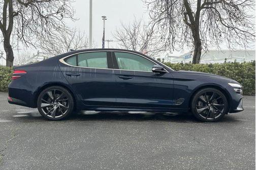 2022 Genesis G70 3.3T RWD