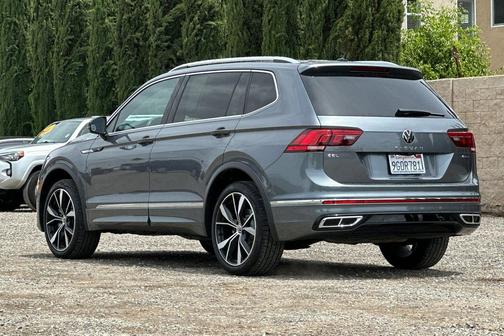 Platinum Gray Metallic 2023 Volkswagen Tiguan 2.0T SEL R-Line 4MOTION