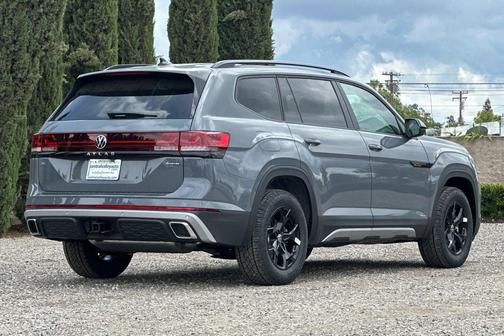 pure gray 2026 Volkswagen Atlas Peak Edition
