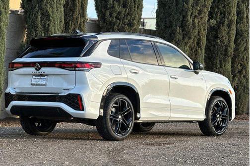 2026 Volkswagen Tiguan 2.0T SE R-Line Black 4MOTION