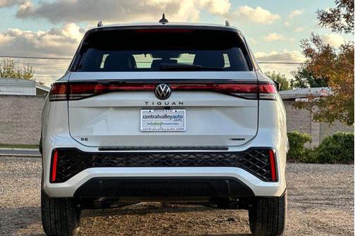 2026 Volkswagen Tiguan 2.0T SE R-Line Black 4MOTION