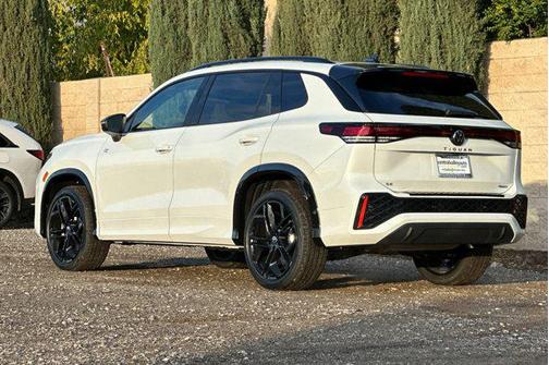 2026 Volkswagen Tiguan 2.0T SE R-Line Black 4MOTION