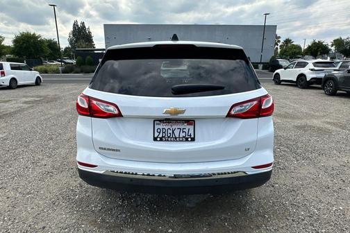 Summit White 2018 Chevrolet Equinox LT