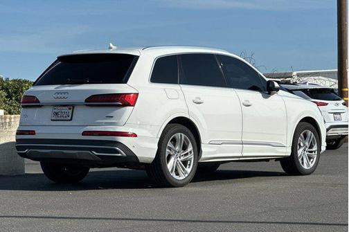 2021 Audi Q7 55 Premium Plus