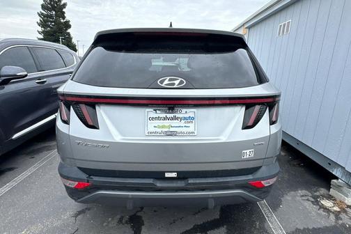 Shimmering Silver 2024 Hyundai TUCSON Limited