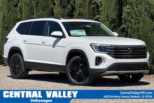Opal White Pearl 2026 Volkswagen Atlas 2.0T SE w/Technology 4MOTION