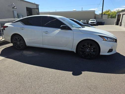2022 Nissan Altima 2.5 SR
