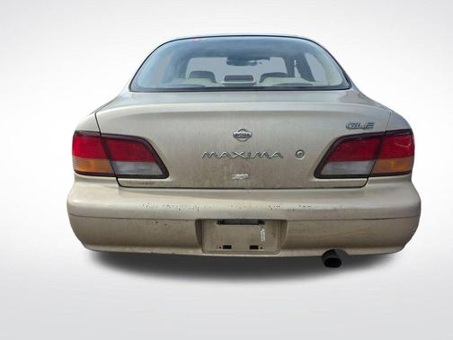 1998 Nissan Maxima GLE