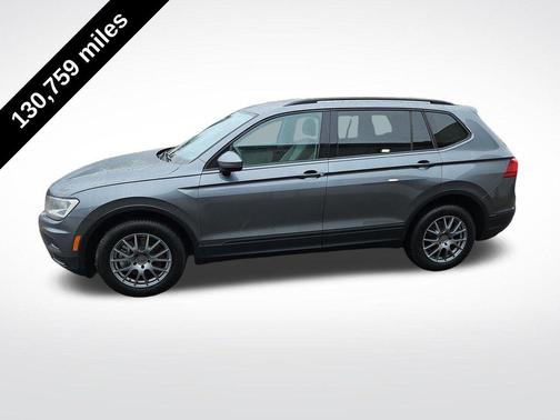 Platinum Gray Metallic 2018 Volkswagen Tiguan 2.0T S