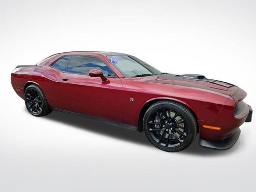 Octane Red Pearlcoat 2022 Dodge Challenger R/T Scat Pack